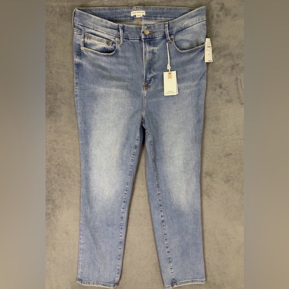 Good American Always Fits 14-18 Light Blue Straight Leg Jeans